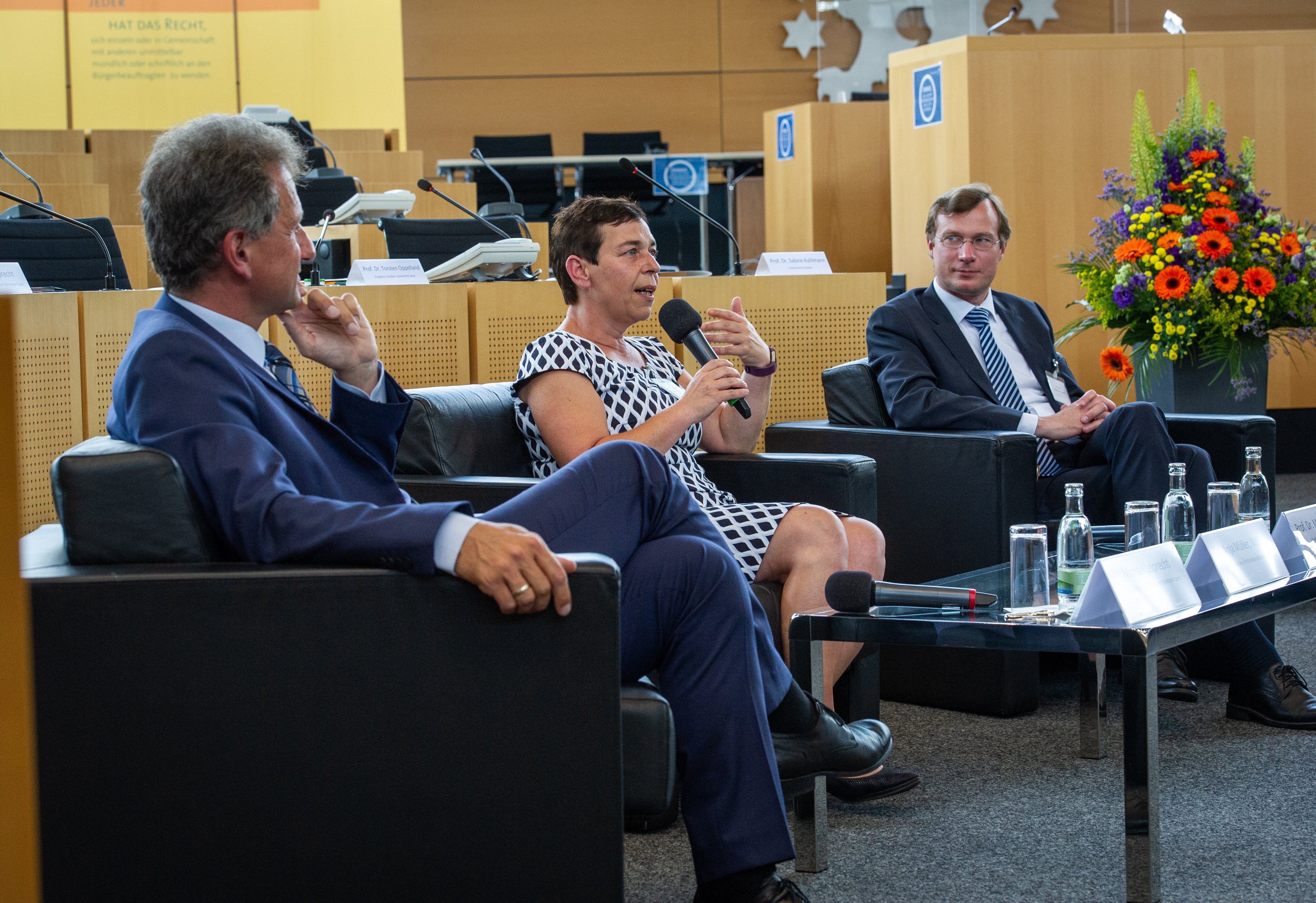 Teilnehmer der Podiumsdiskussion 